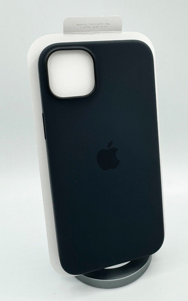 Apple Silicone Case with MagSafe for iPhone 14 Plus - Midnight My Outlet Store